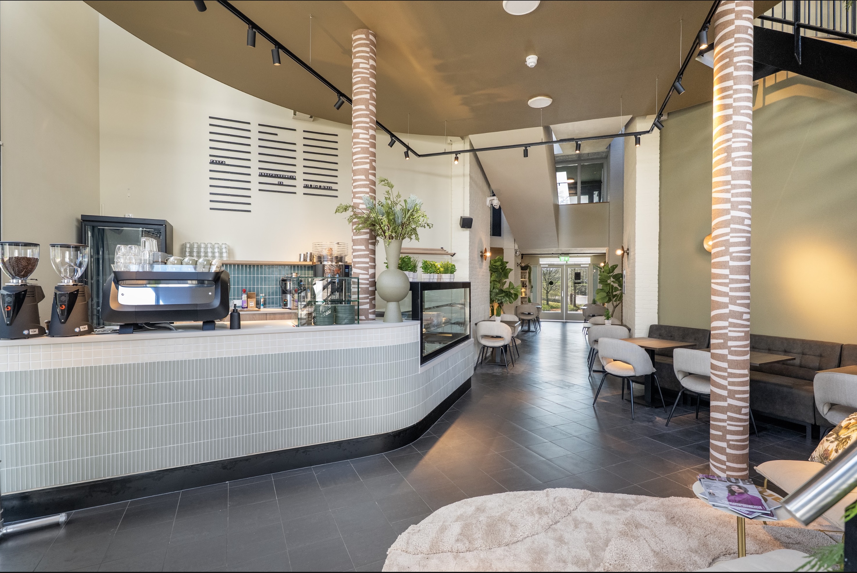Coffee Shop photo 4
